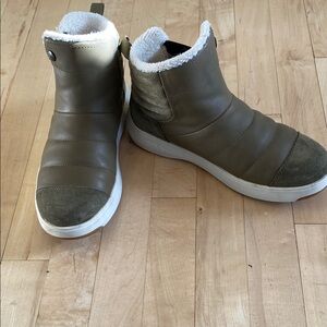 Stio Colter Boots size 8